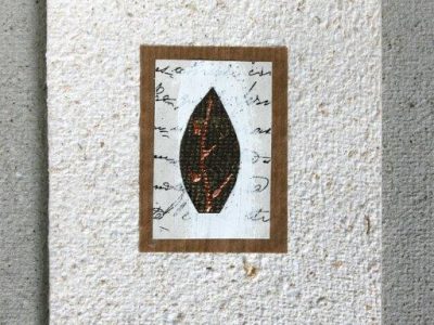 Foglia di Natale [decorazione e collage su biglietto in carta riciclata] - 2,40€